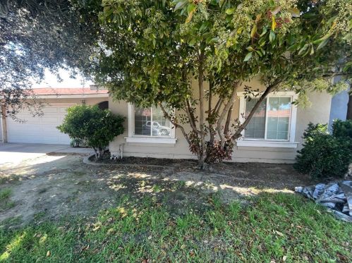 2052 Marlow St, Modesto, CA 95351-2954