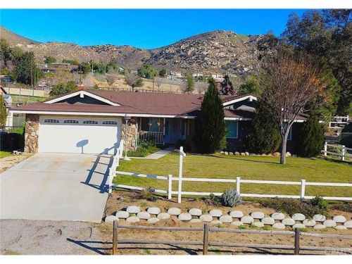 3993 Crestview Dr, Norco, CA 92860-1773