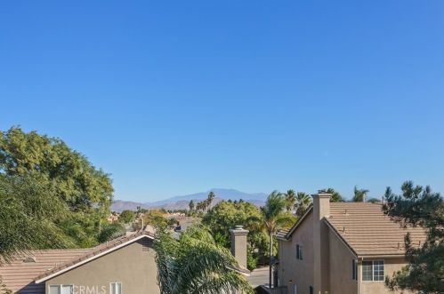 8974 Oakridge Ct, Riverside CA  92508-3095 exterior