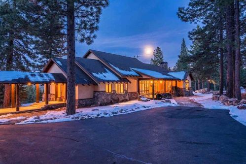 16440 Tewksbury Dr, Truckee, CA 96161-1282
