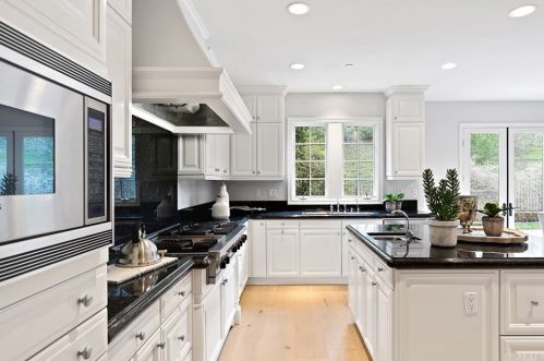 30 Blue Smt, Irvine CA  92603-0168 exterior