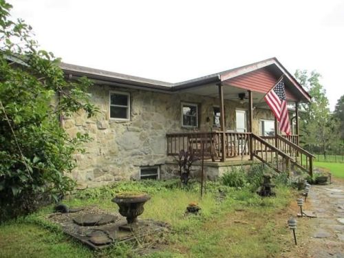 1744 Leftwich Ridge Rd, Baxter, TN 38544-4154