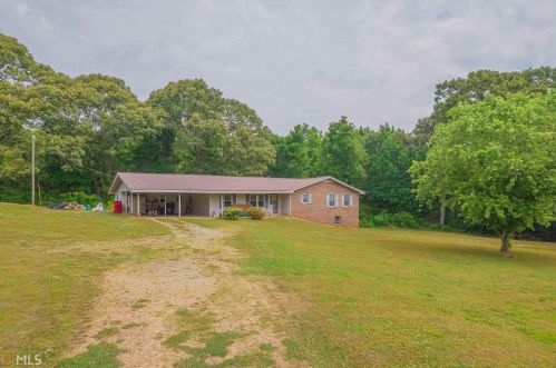 1820 Groaning Rock Rd, Commerce, GA 30530-5425