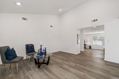 9447 Stirrup St, Riverside CA  92509-4960 exterior