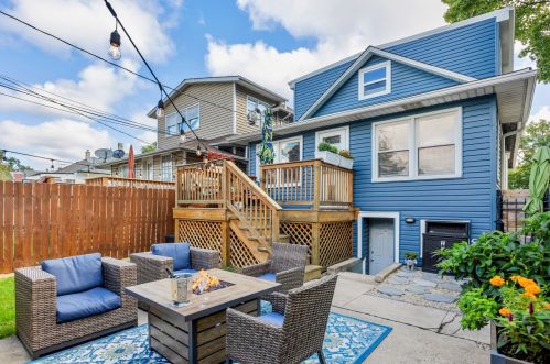 4700 Leamington Ave, Chicago, IL 60630-3815