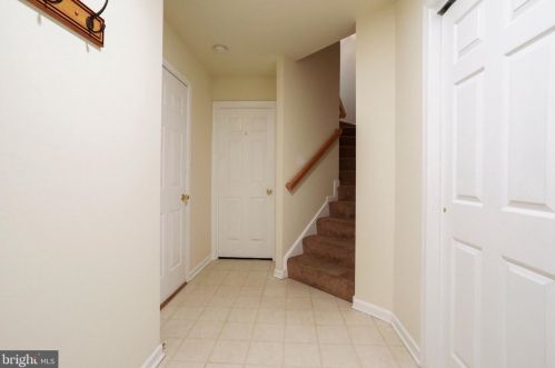 41 Bruce Dr, Charles Town, WV 25414-6507