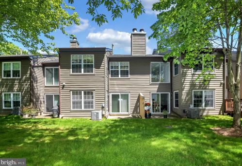 5 Brookline Ct, Princeton NJ  08540-1741 exterior