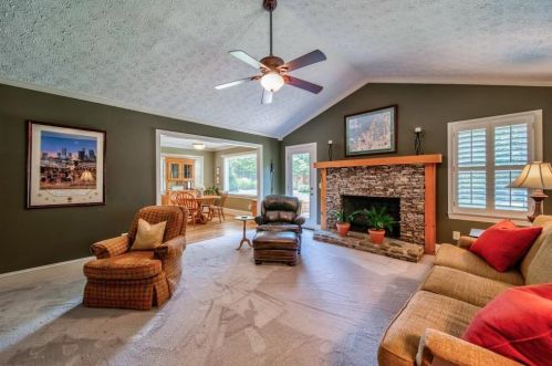 2133 Bramlett Pl, Marietta, GA 30064-1928