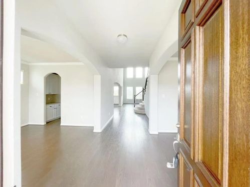 418 Round Lake Dr, Richmond TX  77469 exterior