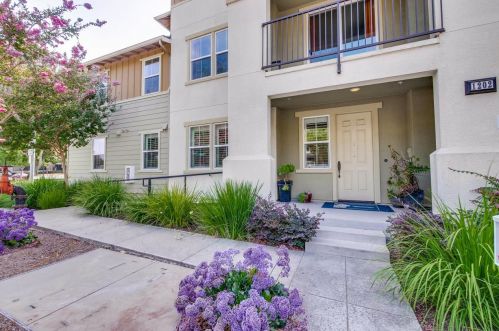 1202 Coyote Creek Way, Milpitas, CA 95035-7943