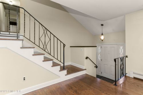 29 Glen Ridge Rd, Greenwich, CT 06831-3621