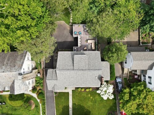23 Greenview Way, Montclair, NJ 07043-2531