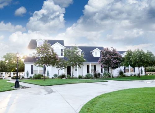 9180 Punjab Ave, Clovis, CA 93619-3303