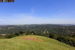 40 Dos Osos, Orinda, CA 94563