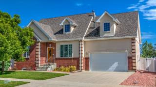 5493 Eldorado Dr, Longmont, CO 80504-5800