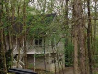 6615 Oak Farm Dr, Acworth, GA 30102-6245