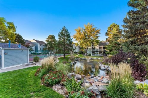 10345 Peakview Ave, Englewood CO 80111-6230 exterior