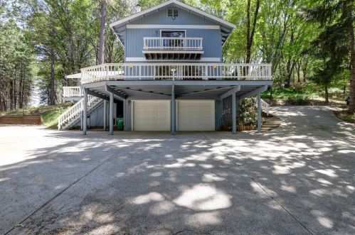 17589 Lawrence Way, Grass Valley, CA 95949-7111