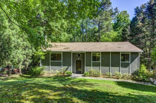4942 Dana Dr, Kennesaw, GA 30144-1405