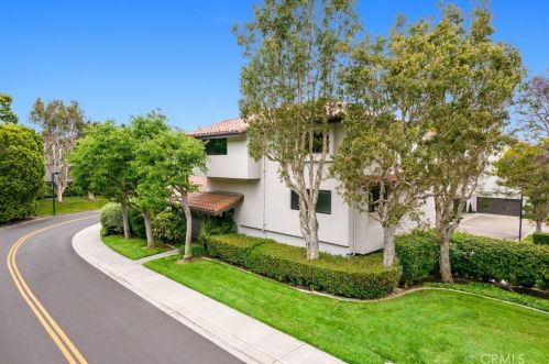 1 Cordoba Ct, Manhattan Beach, CA 90266-7242