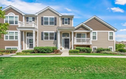 1252 Alta Vista Dr, Pingree Grove IL  60140-2057 exterior