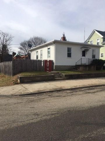716 Union Ave, Providence, RI 02909-5446