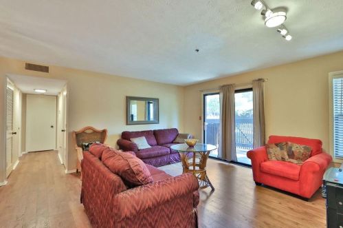 1602 Cumberland Ct, Smyrna GA  30080-8659 exterior