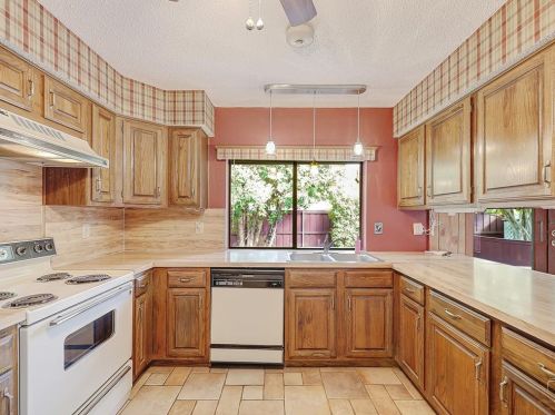 2602 Holy Cross Ln, Garland TX 75044-4673 exterior