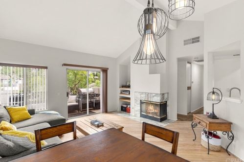 1033 Dewcrest Dr, Anaheim CA  92808-2402 exterior