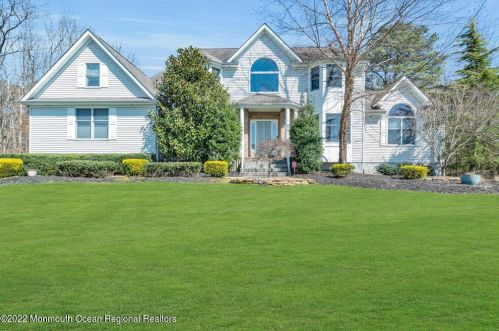 6 Toshi Ct, Jackson Twp, NJ 08527-4588