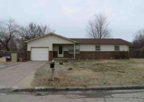 406 Edgewood Ave, Augusta, KS 67010-1447