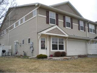 3250 Oak View Dr, Saint Paul, MN 55129-9370