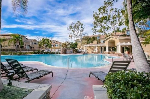 1126 Positano Ave, Anaheim CA  92808-1533 exterior