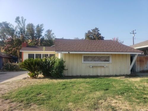 25216 19th St, San Bernardino, CA 92404-5534