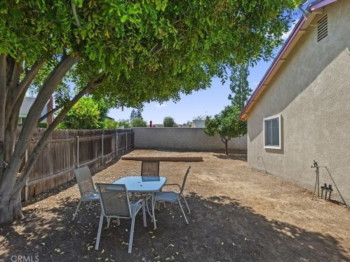 5550 Gloucester Way, Riverside CA  92506-3425 exterior
