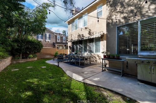 58 Montrose, Irvine CA  92620-1995 exterior