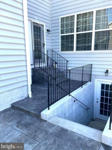 118 Un Rdg Dr, Charles Town WV 25414-4937 exterior