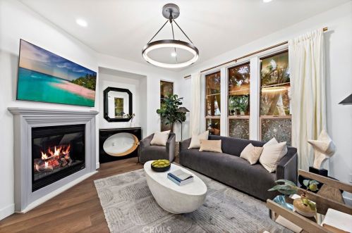 85 Sanctuary, Irvine CA  92620-3425 exterior