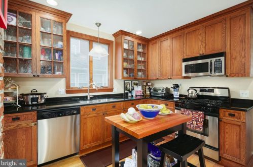 67 Euclid Ave, Haddonfield NJ 08033-2553 exterior