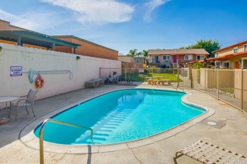 1025 Estes St, El Cajon, CA 92020-7497