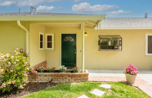 10564 Ainsworth Dr, Los Altos CA 94024-7448 exterior