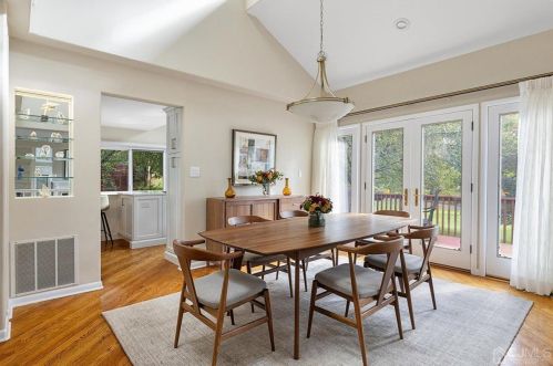 305 Sayre Dr, Princeton NJ  08540-5872 exterior
