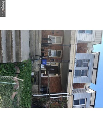 5726 Hope St, Philadelphia, PA 19120-2410