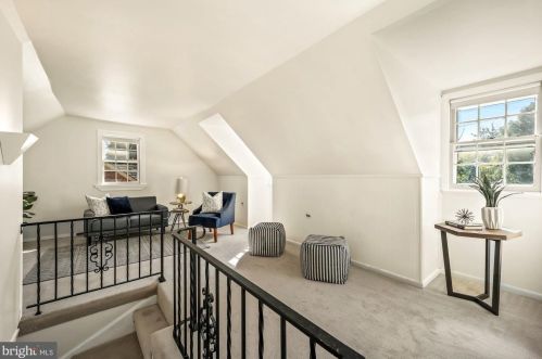 8009 Glenside Dr, Silver Spring MD 20912-7327 exterior