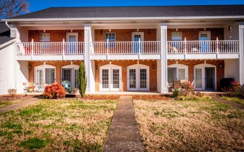 82 Ridgeway Dr, Chattanooga, TN 37415-1861