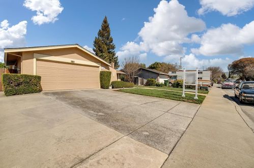 2359 Ridgeglen Way, San Jose, CA 95133-2325