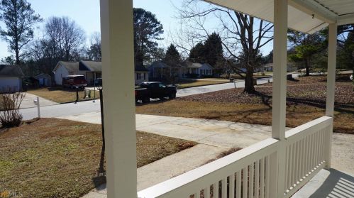 3260 Creekwood Dr, Rex GA  30273-2121 exterior