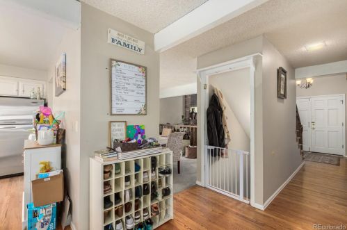 7556 Rosemary Cir, Englewood CO 80112-6421 exterior