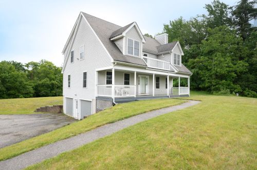 36 Harriman Rd, Plaistow, NH 03865-2519