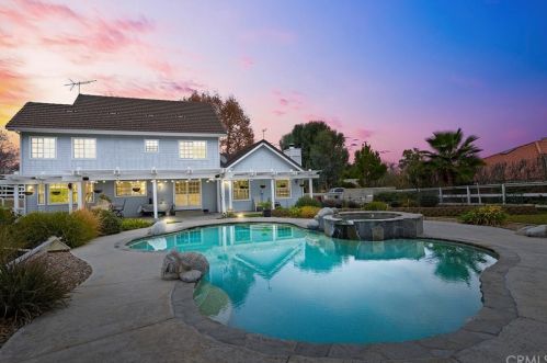 29967 Valle Olvera, Temecula, CA 92591-1640